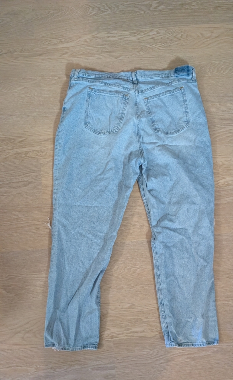 20/35 R Curve Love Abercrombie & Fitch Light Blue Straight Leg Jeans Distressed - Picture 2 of 5